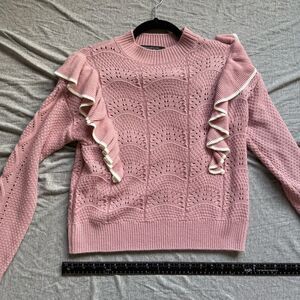 Sz XS Marc New York Andrew Marc Pink and White Ruffle Knit Sweater